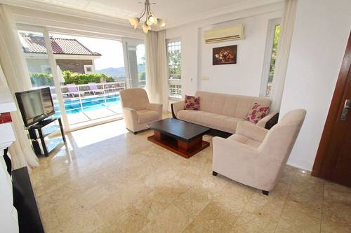 Arnna Villa 4 by Villa Buketi