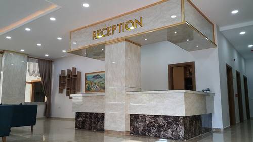 Midi Suites & Hotel