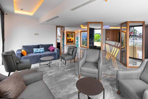 Citrus Luna Suit Hotel