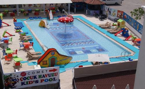 Comet Hotel & Resort