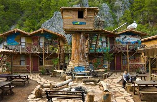 Kadir's Tree Houses