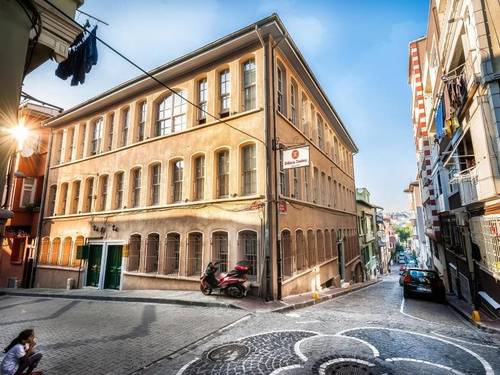 Educa Suites