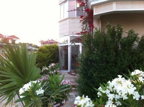 Cunda Sural Hotel