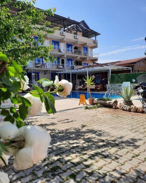Ozturk Hotel