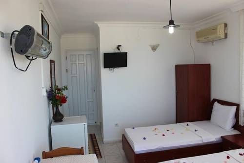Huzur Hotel