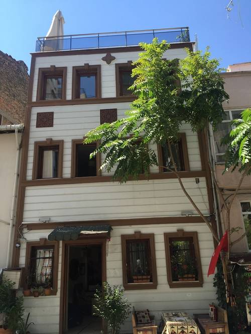 Elisa Hotel
