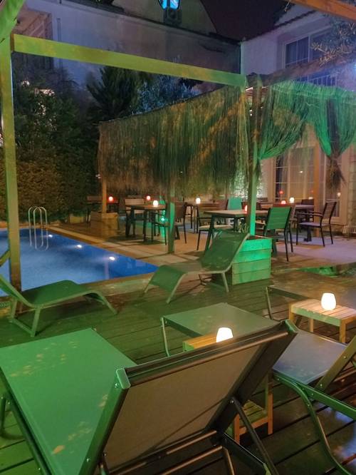 Rebetiko Hotel