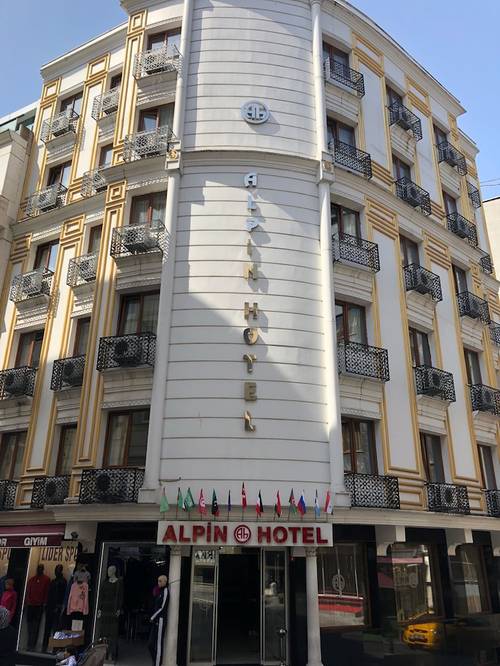 Alpin Otel