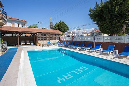 Anna Aparthotel