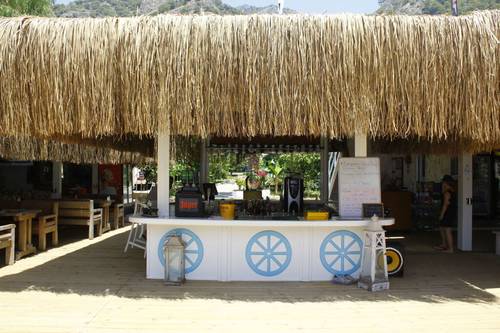 Golden Sand Beach Club & Caravan Holidays