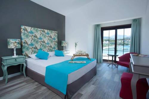 Mare Suites Hotel