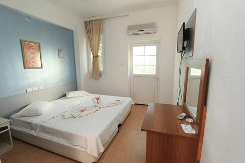 Petit Garden Hotel