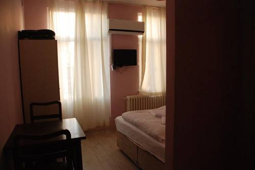 Puffin Hostel