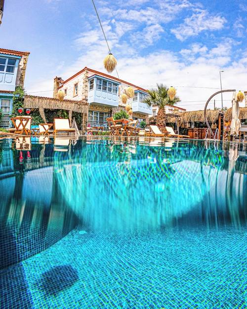 Dort Mevsim Alacati Butik Otel