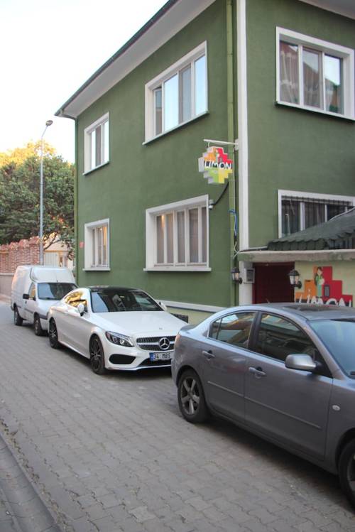 Limon Hostel