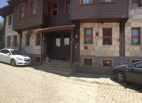 Konak Lapeistra Hotel