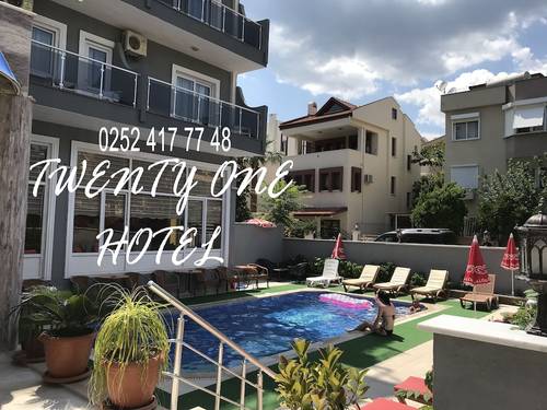 Twenty One Hotel