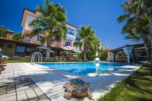 Tash Mekan Alacati Boutique Hotel