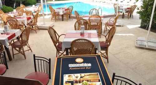 Moonshine Hotel and Suites