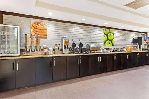 La Quinta Inn & Suites Tampa North I-75