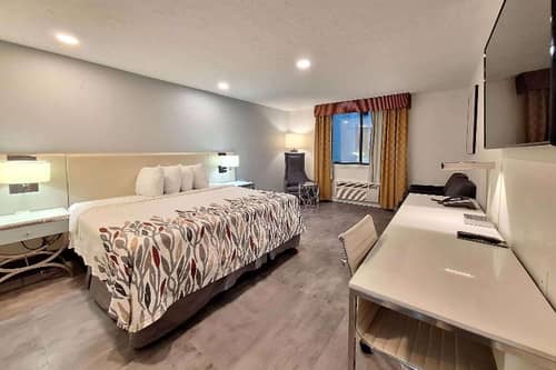 Travelodge by Wyndham Indianapolis Speedway