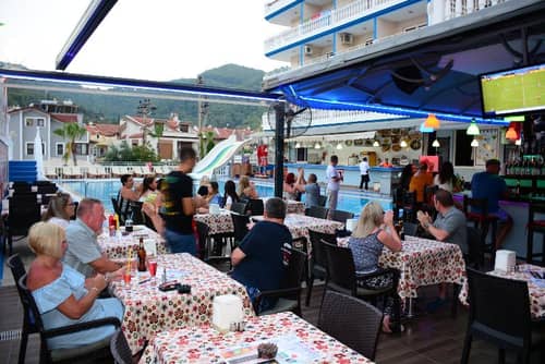 Mustis Royal Plaza