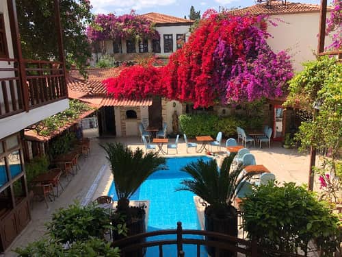 Karyatit hotel Kaleici