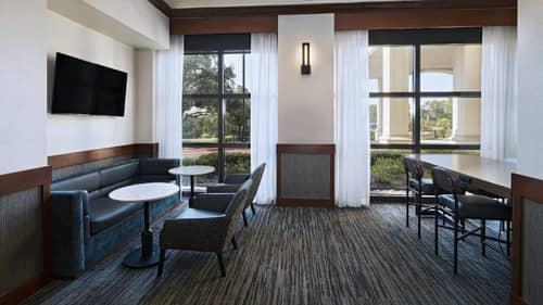 Hyatt Place Austin Arboretum