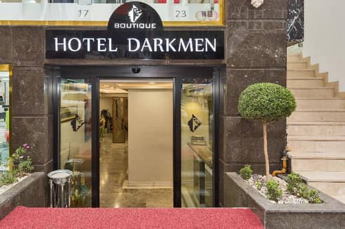 Darkmen Hotel