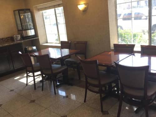 Days Inn by Wyndham Los Angeles LAX Manhattan Beac