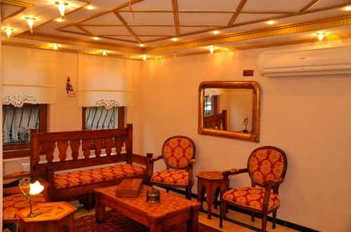 Aruna Hotel