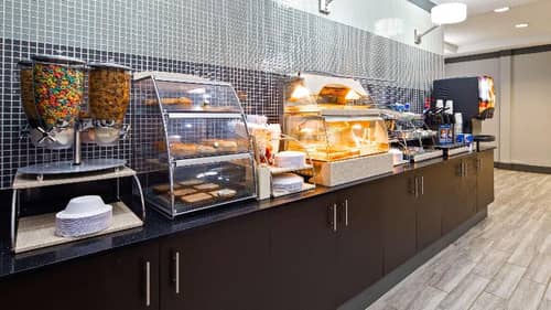 Best Western Plus Philadelphia-Choctaw Hotel