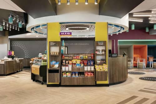 Tru by Hilton Charlotte Ayrsley