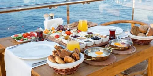 Meis Exclusive Hotel