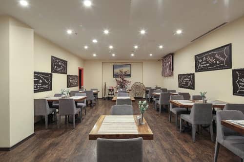 The Gate 30 Suites Hotel