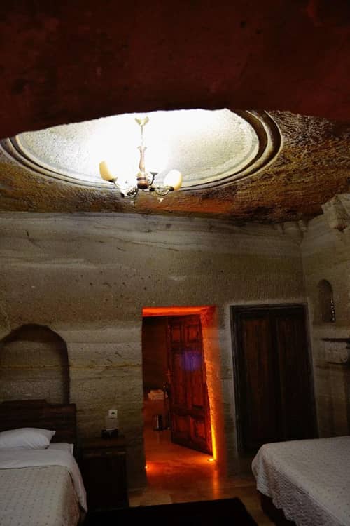 Family Cave Suites Hotel