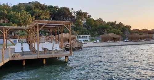 Ivy Sailing Hotel