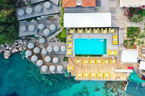 Green Beach Hotel