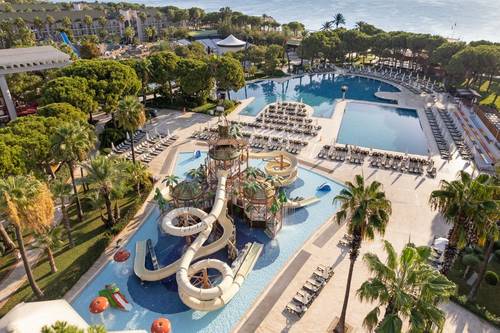 Dobedan World Palace Hotel