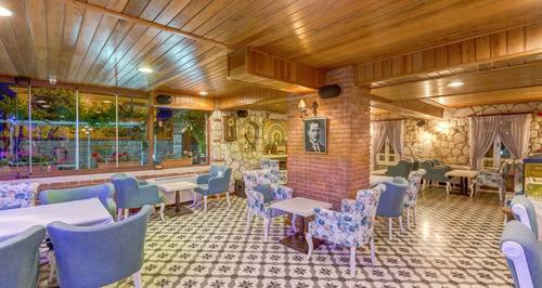 Alaroof Otel