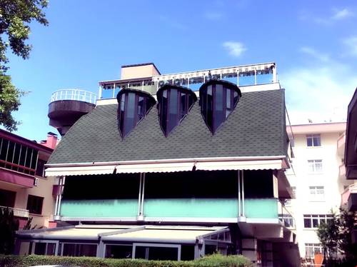 Colorful Otel