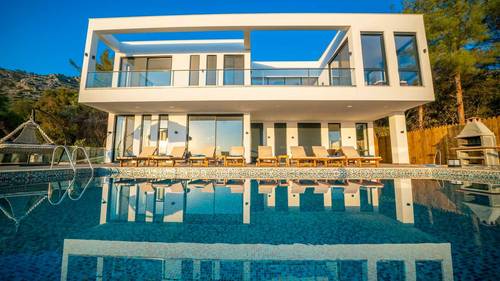Villa Hunt 1