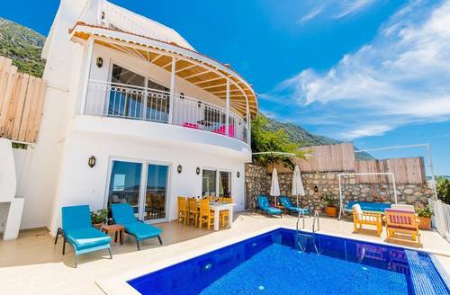 Villa White