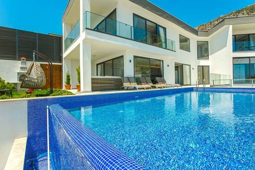 Villa Lamazi2