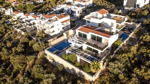 Villa Moonshine