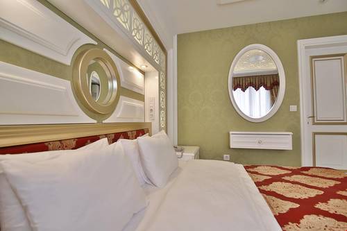 Hotel Queens Land