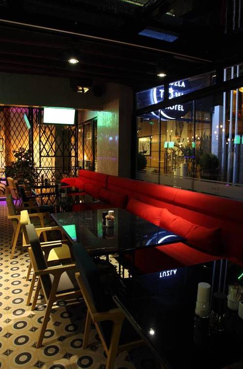 Tuzla Town Hotel
