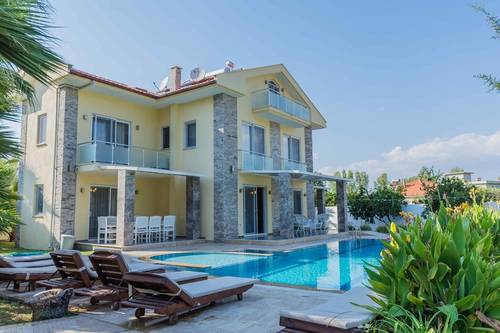 Villa Tulip Palas
