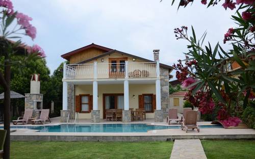 Victoria Villa 