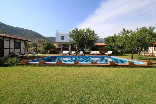 Bal Badem Bungalov